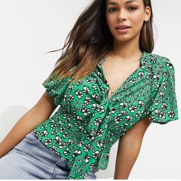 Topshop Tops - Topshop Green Floral Top Tie Front Peplum Top V-Neck